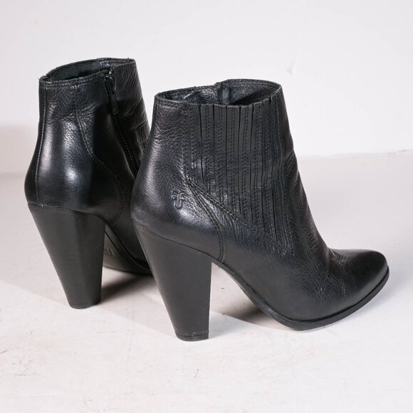 Frye Remy Chelsea Ankle Boots - 8 - Picture 4 of 7